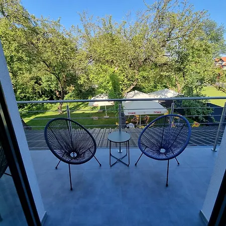 מלון Primavera *